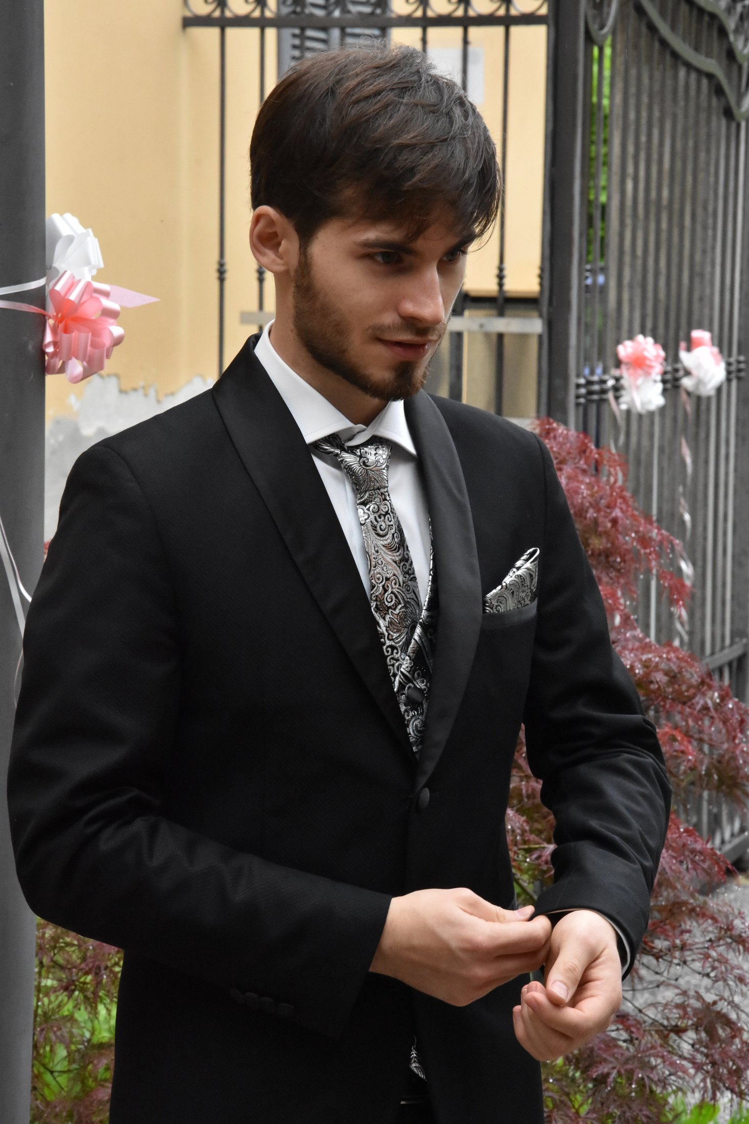 Sposo con abito su misura Luigi Monza